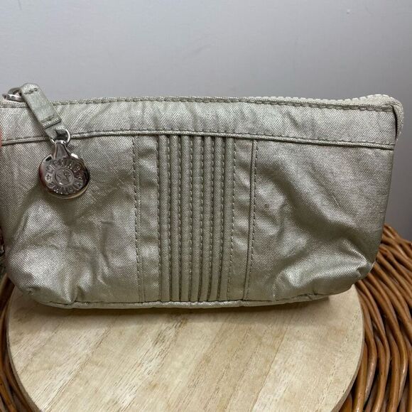 Kipling Metallic Silver Gray Wristlet Wallet Zip Travel Wallet Bag - Picture 2 of 8